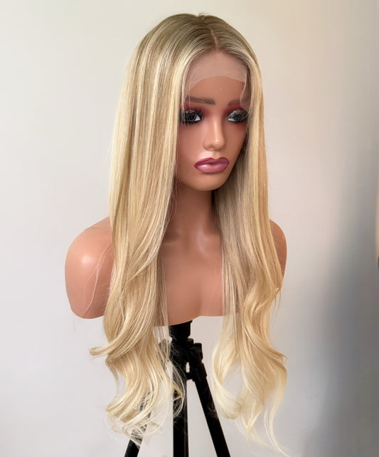 Theia Blonde