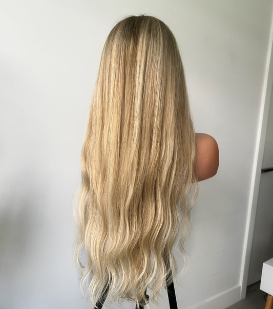 Theia Blonde